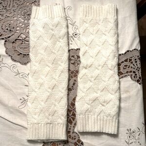 Never worn white knit leg warmers